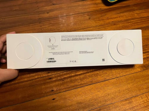 Apple Watch SE (2nd Gen) (GPS, 44mm) - Starlight Aluminum Case with Starlight Sport Band