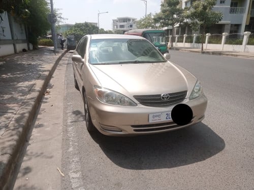 Camry le
