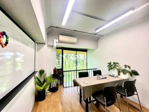Co-working space at Chroy Changvar