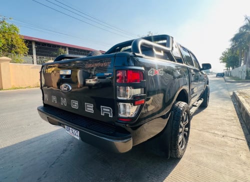 Ford 012 អូតូកាពីតាស ឆ្វេងសុីន។ រំលោះសុទ្ធបាន