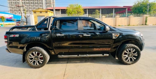 Ford 012 2.2 អូតូកាពីតាស់ឆ្វេងសុីន ធានាឡានអត់បុក ប៉ះ រំលោះសុទ្ធបាន