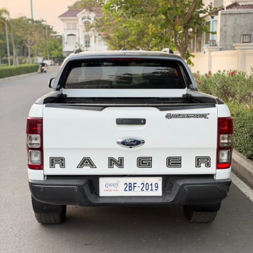 Ford wildtrak 019 ម៉ាស៊ីន 3.2L