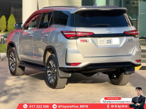 FORTUNER LEGENDER 2025