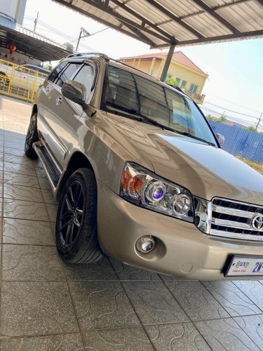 Highlander 05 ម៉ាសុីន4ប៉ុង1សំនុំសុីនម្ចាស់ដេីមរំលស់សុត100%បាន