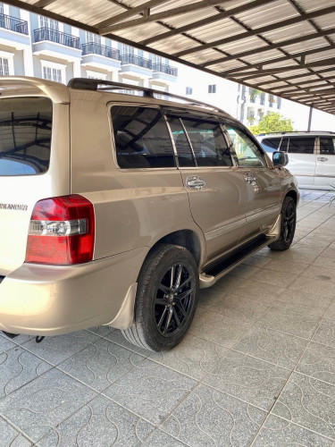 Highlander 05 ម៉ាសុីន4ប៉ុង1សំនុំសុីនម្ចាស់ដេីមរំលស់សុត100%បាន