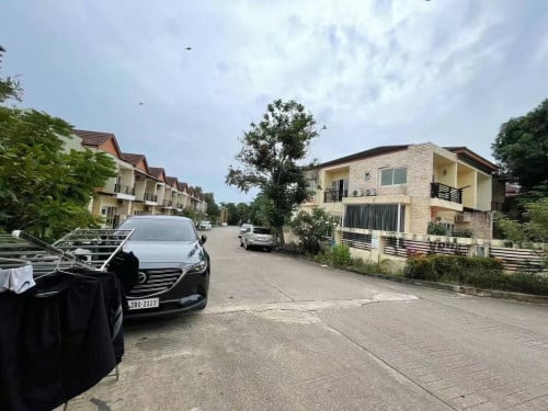 House for rent in Hilton park Villa