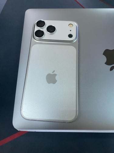 iPhone 16promax 512G លក់ប្រញាប់លុយចូលឆ្នាំ