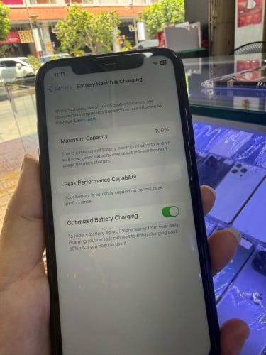 iPhone XR ស្អាតដូចថ្មី