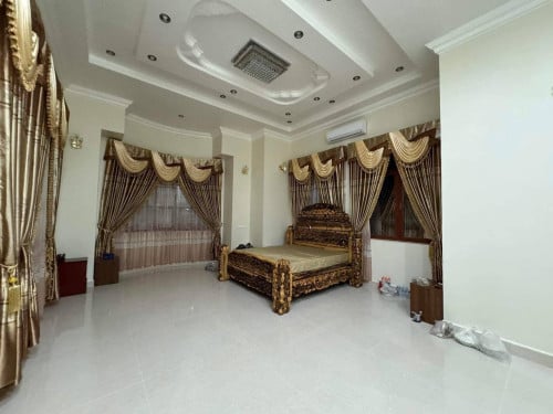 Large Villa for rent at 03