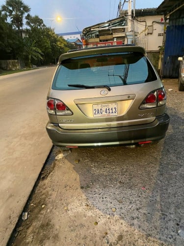 Lexus rx 300 2003 p2
