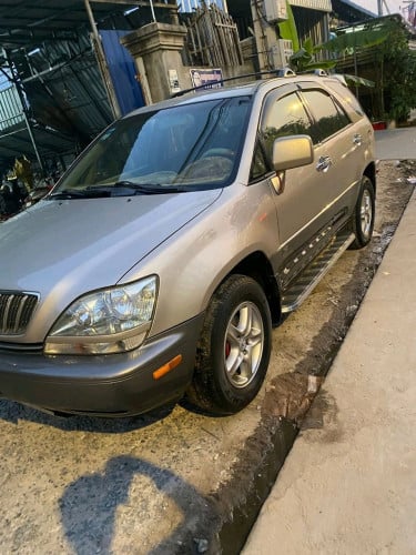 Lexus rx 300 2003 p2