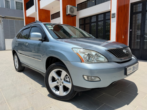 Lexus Rx330 2005 half full