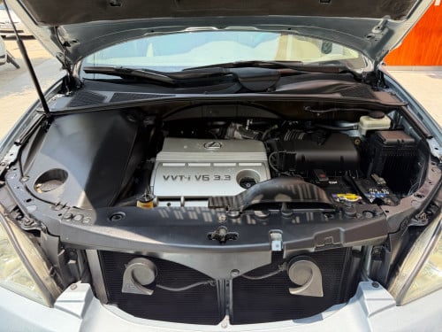 Lexus Rx330 2005 half full