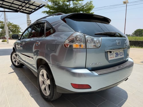 Lexus Rx330 2005 half full