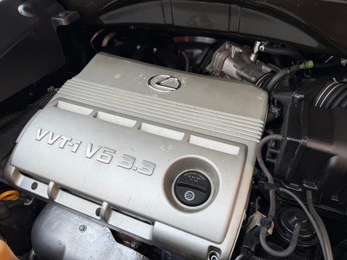 Lexus Rx330 2005 half full