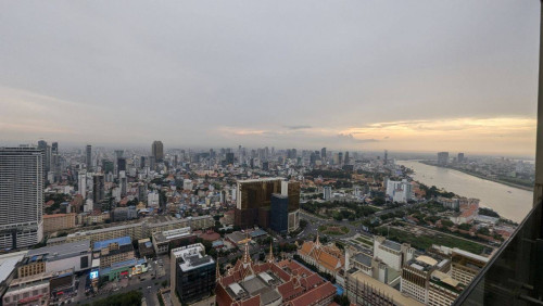 Luxury 3-Bedroom for Rent | The Peak Residence