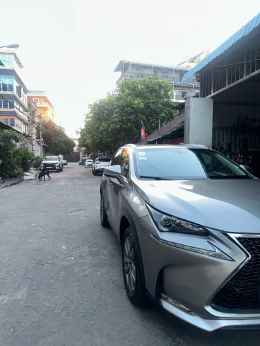 NX200T 015 ឡានស្អាតអត់បុកប៉ះ ម្ចាស់ដេីម 30800✅✅