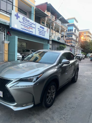 NX200T 015 ឡានស្អាតអត់បុកប៉ះ ម្ចាស់ដេីម 30800✅✅