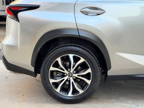 Nx200t 2016 ក្នុងcherryគុជ3