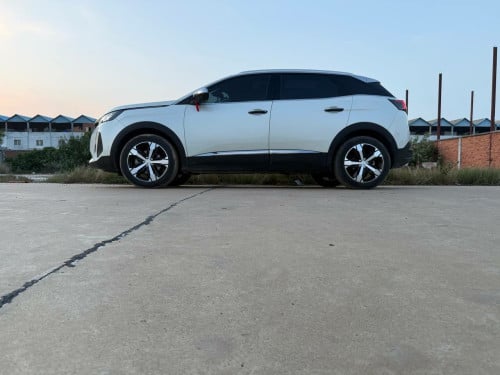 PEUGEOT 3008 2022 Full Option