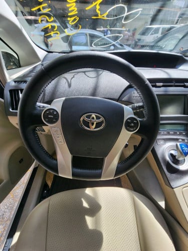 Prius 2010 option sola ស្អាតណាស់ មូល100%