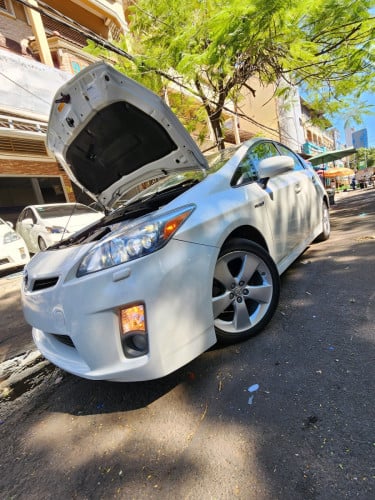 Prius 2010 option5 ថ្មីណាស់ មូល100%មានសំបុកឃ្មុំស៊ីន