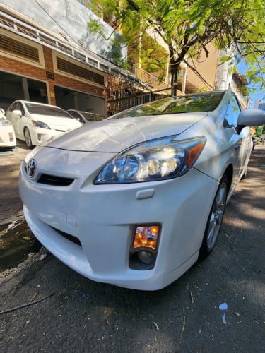 Prius 2010 option5 ថ្មីណាស់ មូល100%មានសំបុកឃ្មុំស៊ីន
