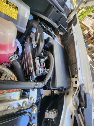 Prius 2010 option5 ថ្មីណាស់ មូល100%មានសំបុកឃ្មុំស៊ីន