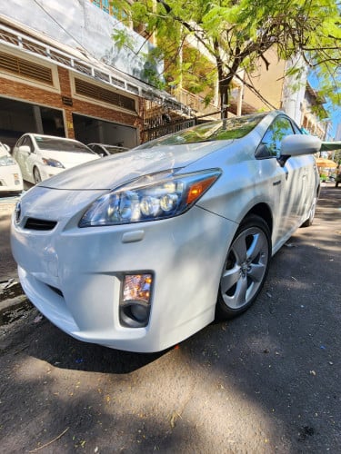 Prius 2010 option5 ថ្មីណាស់ មូល100%មានសំបុកឃ្មុំស៊ីន