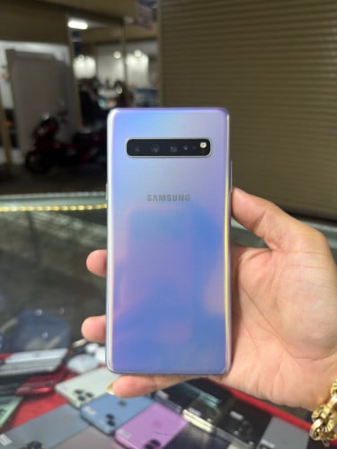Samsung S10 5G Korea , Ram8GB HD256GB Phone Condition 97% , ដានអេក្រង់&បែកថាច់បន្តិច