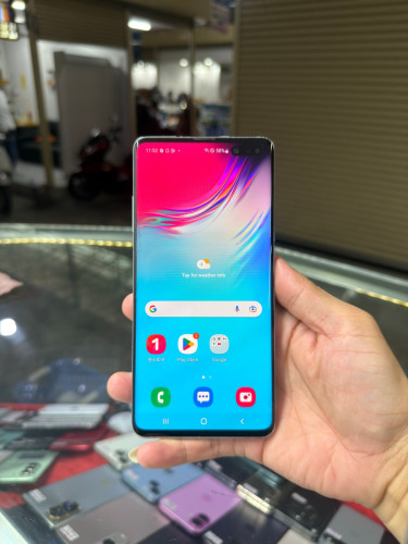 Samsung S10 5G Korea , Ram8GB HD256GB Phone Condition 97% , ដានអេក្រង់&បែកថាច់បន្តិច