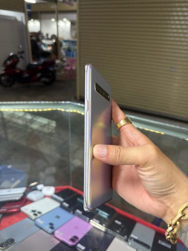 Samsung S10 5G Korea , Ram8GB HD256GB Phone Condition 97% , ដានអេក្រង់&បែកថាច់បន្តិច