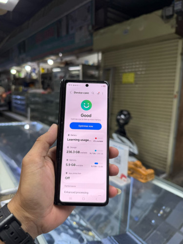 Samsung ZFold3 256G Ram12G Sim2 Global បែកមុខតិច មានស្រមោលឆ្នូត ក្នុងបត់ស្ទើរ