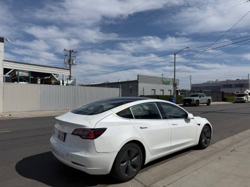 Tesla Model3 Standard Autopilot Full Self Driving ឡានប្រេីតាមផ្ទះនៅកាលី