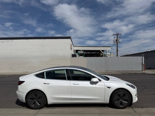 Tesla Model3 Standard Autopilot Full Self Driving ឡានប្រេីតាមផ្ទះនៅកាលី