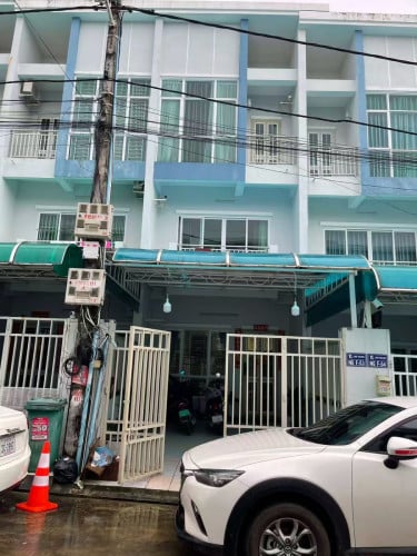 Townhouse for rent at 03