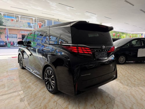 TOYOTA ALPHARD 2024
