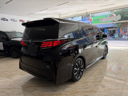 TOYOTA ALPHARD 2024