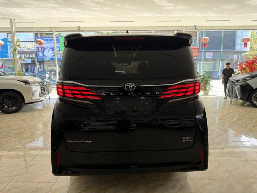 TOYOTA ALPHARD 2024