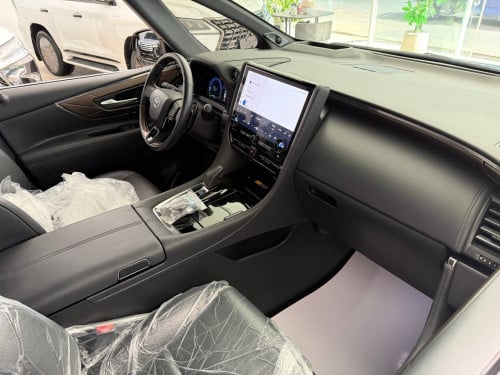 TOYOTA ALPHARD 2024