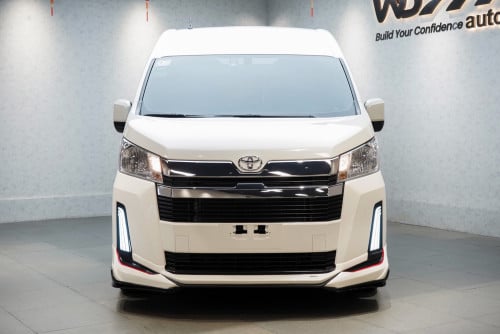 Toyota Hiace VIP 2024