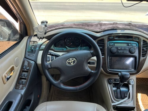 Toyota Highlander limited 2001 ប៉ុង2