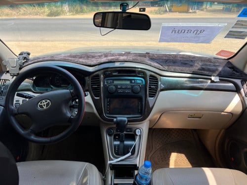 Toyota Highlander limited 2001 ប៉ុង2