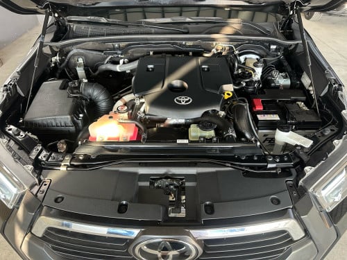 Toyota Hilux Revo Rally Full Option 2025