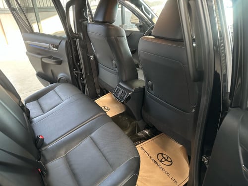 Toyota Hilux Revo Rally Full Option 2025