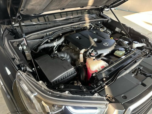 Toyota Hilux Revo Rally Full Option 2025
