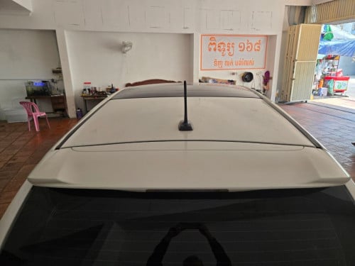 TOYOTA PRIUS V FULL ADVANCE ឆ្នាំ2012