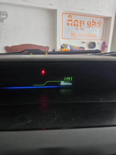 TOYOTA PRIUS V FULL ADVANCE ឆ្នាំ2012