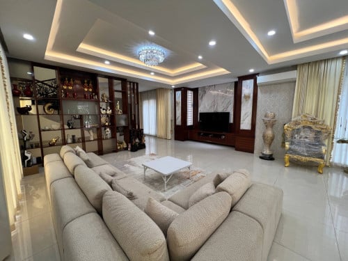 VILLA FOR RENT