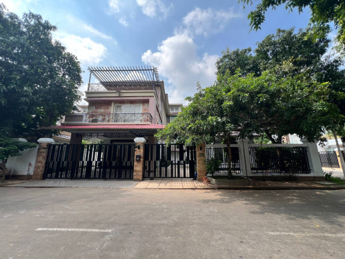 VILLA FOR RENT